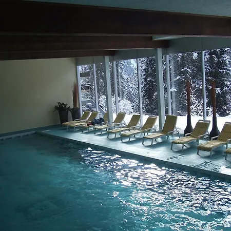 アパート Rothornblick